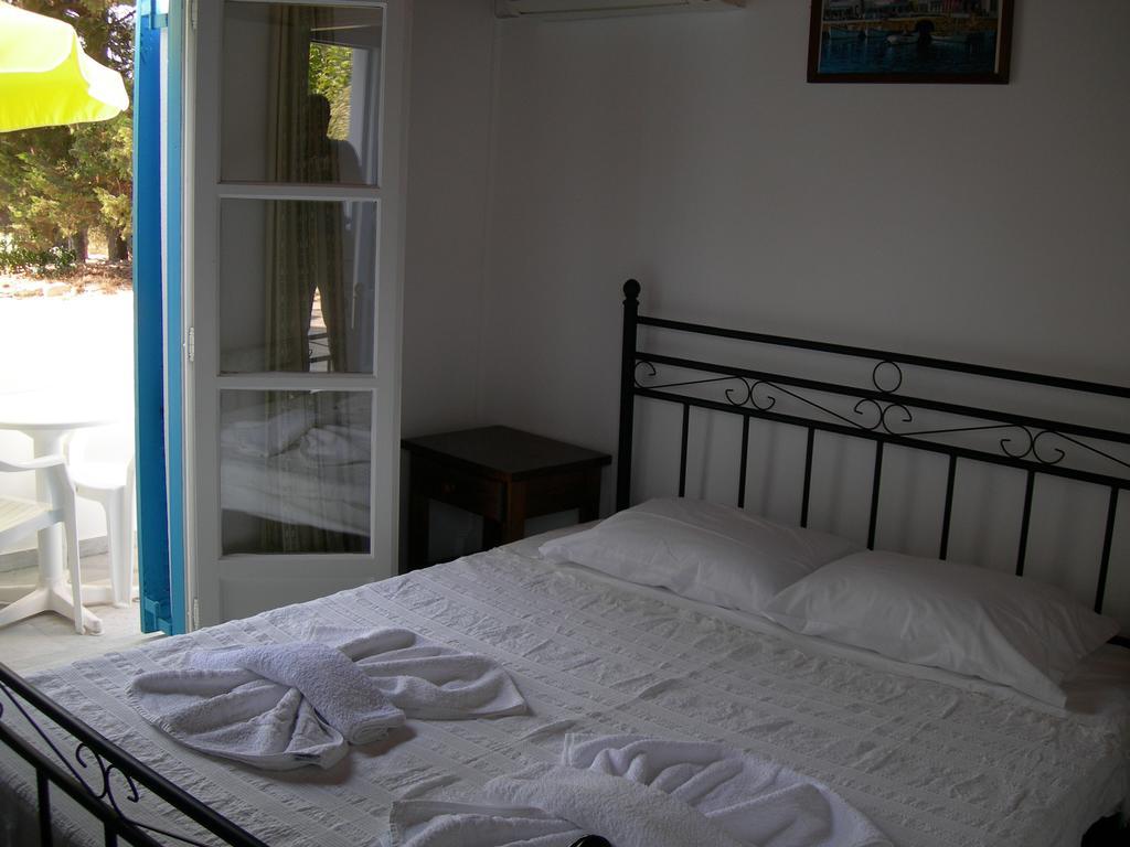 Bizas Rooms & Studios Páros Extérieur photo