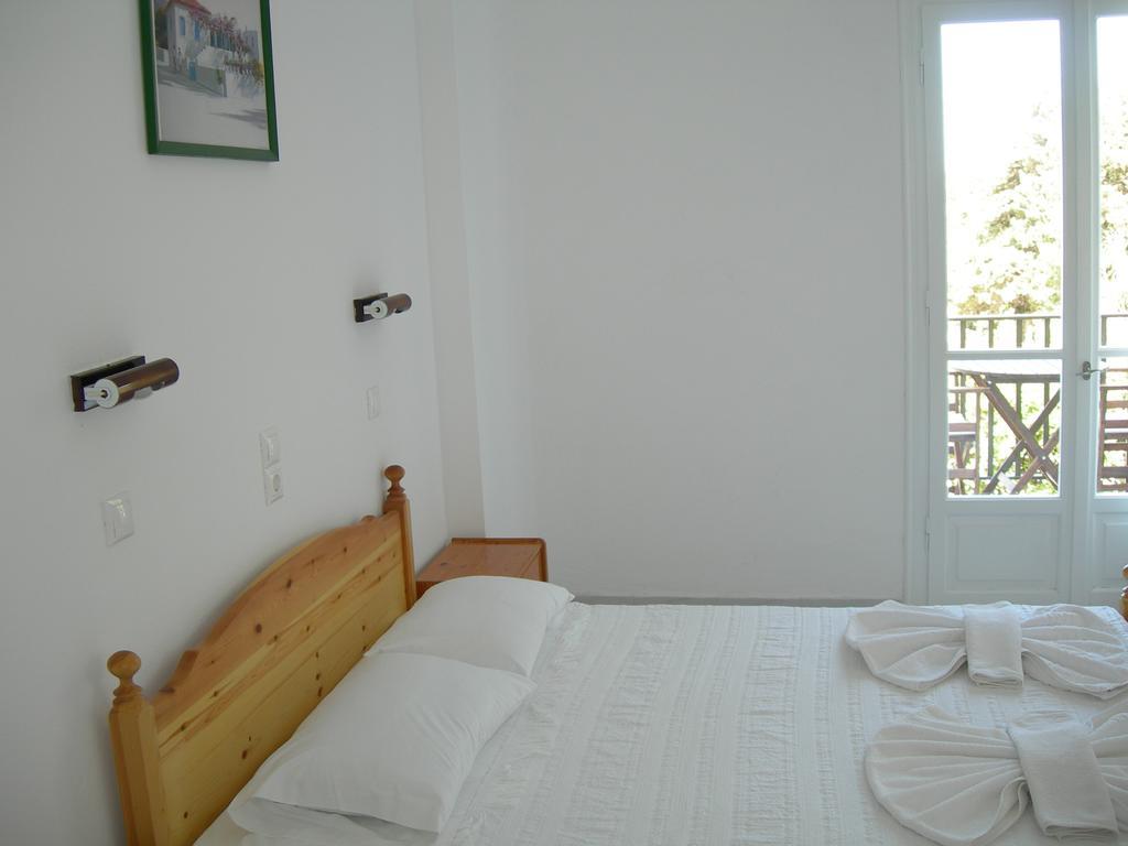 Bizas Rooms & Studios Páros Extérieur photo