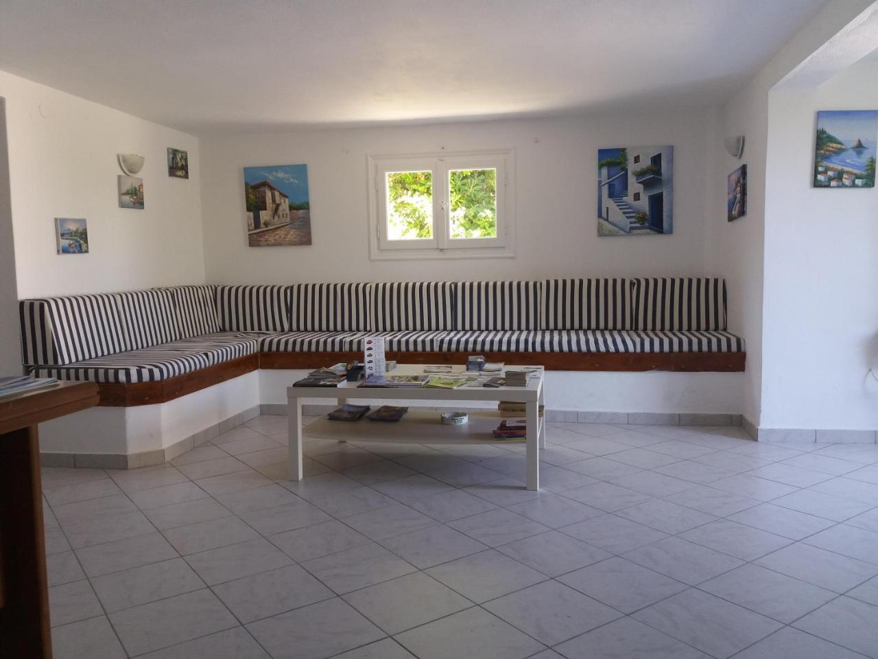 Bizas Rooms & Studios Páros Extérieur photo